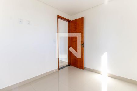 Quarto 1 de apartamento para alugar com 2 quartos, 42m² em Jardim Helena, São Paulo