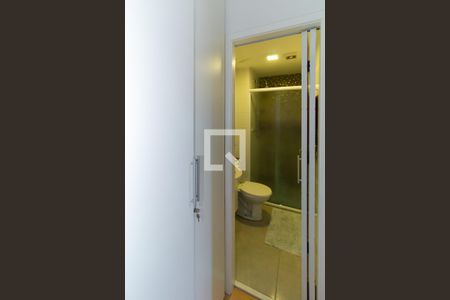 Banheiro de apartamento à venda com 1 quarto, 40m² em Quinta da Paineira, São Paulo