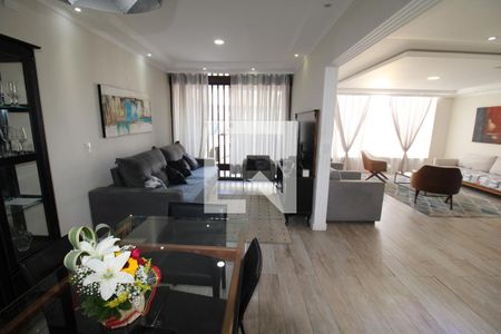 Sala de casa à venda com 4 quartos, 250m² em Vila Isolina Mazzei, São Paulo