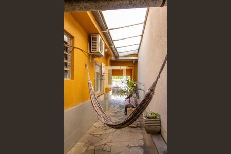 Casa à venda com 240m², 4 quartos e 3 vagas Casa à venda com 240m², 4 quartos e 3 vagasÁrea comum