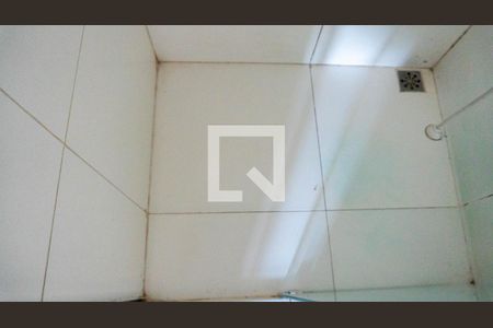 Banheiro de kitnet/studio para alugar com 1 quarto, 37m² em Centro, São Paulo