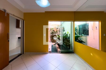 Sala de casa de condomínio para alugar com 3 quartos, 176m² em Cambuci, São Paulo