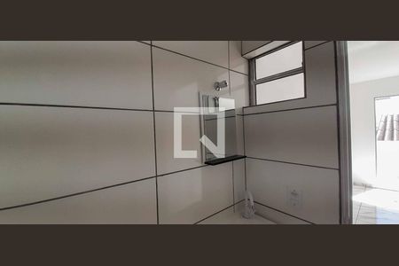 Banheiro de apartamento para alugar com 1 quarto, 40m² em Quitaúna, Osasco