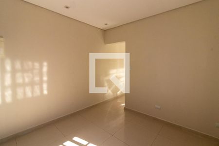 Sala de casa para alugar com 1 quarto, 50m² em Jardim Campo Limpo, Embu das Artes