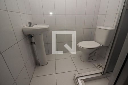 Banheiro de kitnet/studio à venda com 1 quarto, 26m² em Menino Deus, Porto Alegre