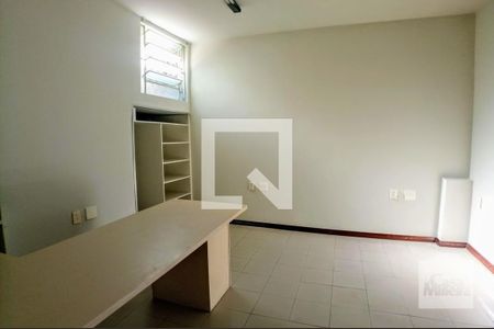 Quarto 3 de casa à venda com 4 quartos, 160m² em Santo Antônio, Belo Horizonte