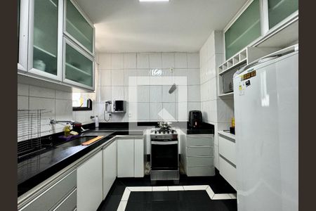 Cozinha de apartamento à venda com 3 quartos, 106m² em Nova Suíça, Belo Horizonte