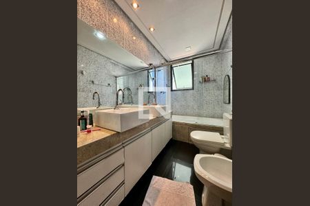 Banheiro 2 de apartamento à venda com 3 quartos, 106m² em Nova Suíça, Belo Horizonte