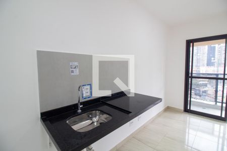 Cozinha de kitnet/studio para alugar com 1 quarto, 27m² em Jardim das Acácias, São Paulo