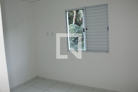 Quarto 2 de apartamento para alugar com 2 quartos, 56m² em Maranhão, Cotia