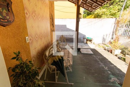 Varanda de casa à venda com 5 quartos, 500m² em Santa Rosa, Niterói