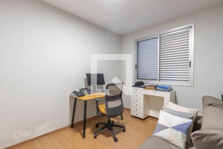 Quarto 1 de apartamento para alugar com 3 quartos, 171m² em Carlos Prates, Belo Horizonte