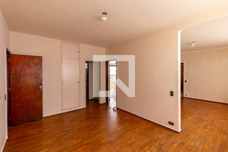 Sala de apartamento à venda com 3 quartos, 90m² em Santa Efigênia, Belo Horizonte