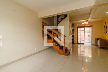 Sala de casa à venda com 2 quartos, 125m² em Hípica, Porto Alegre