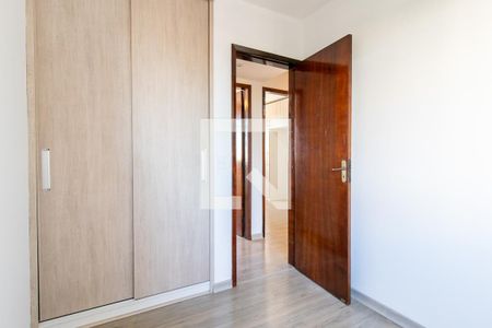Quarto 1 de apartamento para alugar com 3 quartos, 72m² em Novo Mundo, Curitiba