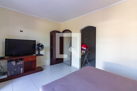 Suíte  de casa à venda com 3 quartos, 300m² em Cipava, Osasco