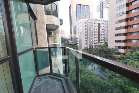 Varanda de apartamento para alugar com 1 quarto, 44m² em Savassi, Belo Horizonte