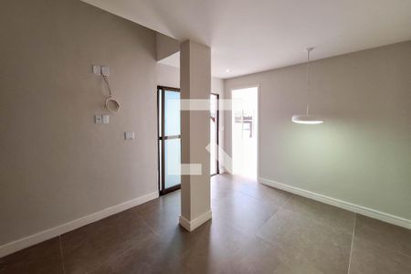 Sala de casa para alugar com 2 quartos, 60m² em Vila Progresso, Niterói