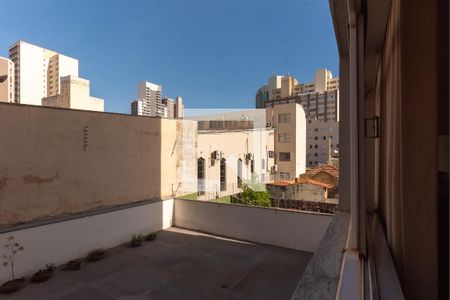 Vista da Sala de apartamento à venda com 3 quartos, 130m² em Centro, Campinas