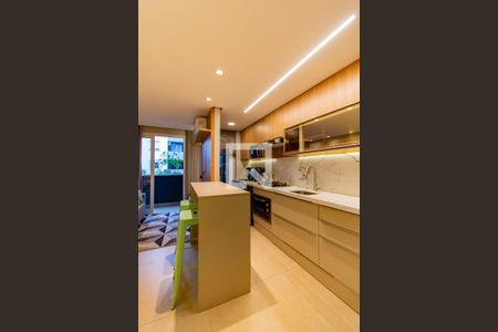 Cozinha  de apartamento à venda com 2 quartos, 53m² em Centro, Canoas