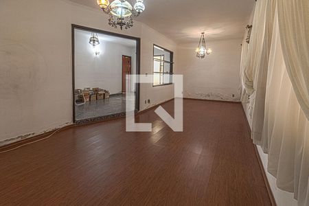 sala_1 de casa para alugar com 4 quartos, 200m² em Vila Santo Estefano, São Paulo