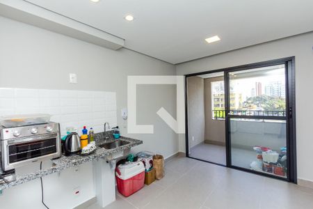 Sala/Cozinha de apartamento à venda com 1 quarto, 32m² em Moema, São Paulo