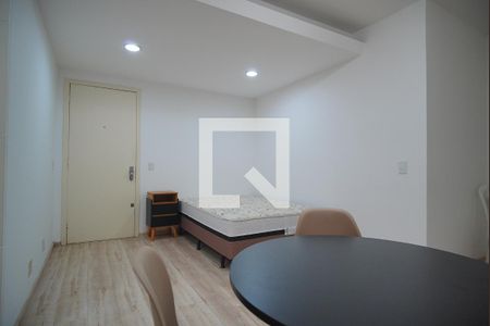 Sala - Quarto de kitnet/studio para alugar com 1 quarto, 36m² em Floresta, Porto Alegre