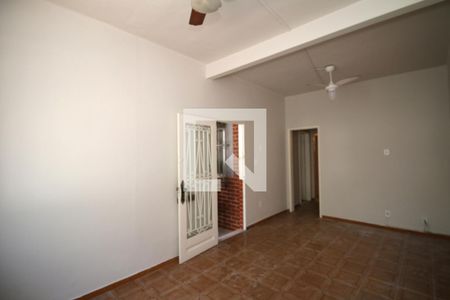 Sala de casa para alugar com 2 quartos, 72m² em Olaria, Rio de Janeiro