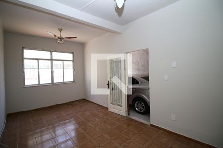 Sala de casa para alugar com 2 quartos, 72m² em Olaria, Rio de Janeiro