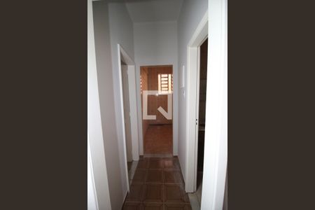 Corredor de casa para alugar com 2 quartos, 72m² em Olaria, Rio de Janeiro