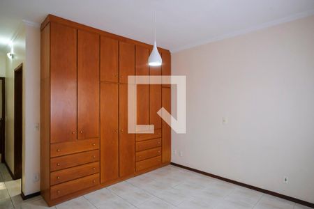 Suíte de casa à venda com 3 quartos, 198m² em Santa Maria, São Caetano do Sul