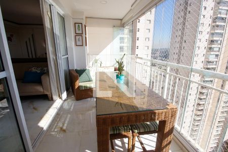 Varanda da Sala de apartamento à venda com 3 quartos, 126m² em Jardim Wanda, Taboão da Serra