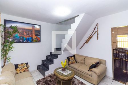 Sala de casa para alugar com 2 quartos, 120m² em Jardim Elba, São Paulo