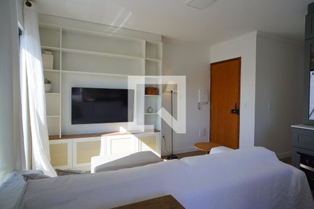 Sala - tv de apartamento para alugar com 2 quartos, 64m² em Campeche Central, Florianópolis