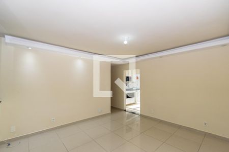 Sala de apartamento para alugar com 3 quartos, 56m² em Penha, Rio de Janeiro
