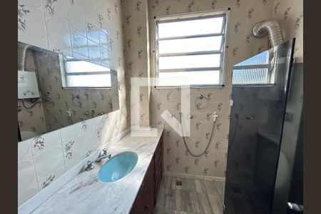 Banheiro de apartamento para alugar com 2 quartos, 50m² em Lins de Vasconcelos, Rio de Janeiro