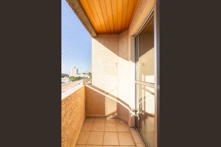 Varanda  de apartamento à venda com 3 quartos, 74m² em Quitaúna, Osasco