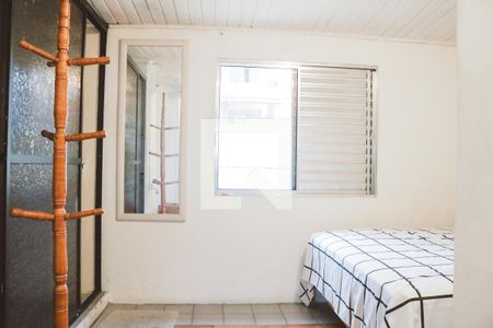 Quarto Suíte de casa para alugar com 1 quarto, 80m² em Vila Prado, São Paulo