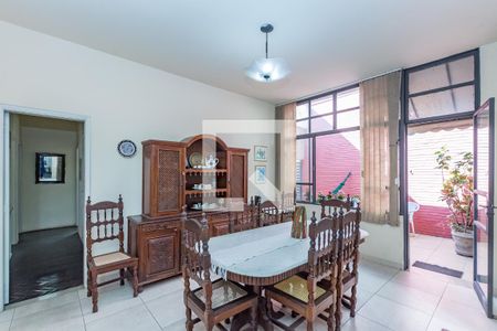 Sala 2 de casa à venda com 3 quartos, 300m² em Alto Barroca, Belo Horizonte