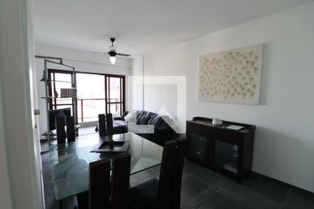 Sala de apartamento para alugar com 2 quartos, 100m² em Jardim Las Palmas, Guarujá