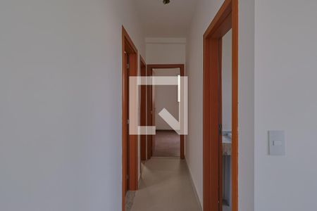 Corredor de apartamento à venda com 3 quartos, 65m² em Padre Eustáquio, Belo Horizonte