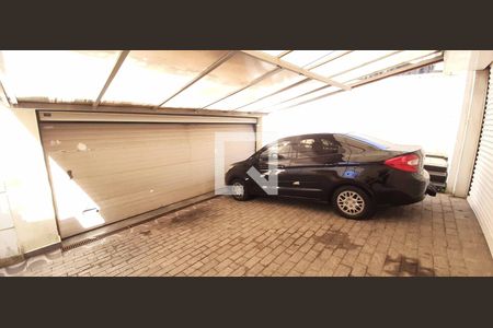 Casa para alugar com 284m², 4 quartos e 6 vagas Casa para alugar com 284m², 4 quartos e 6 vagasGaragem Externa