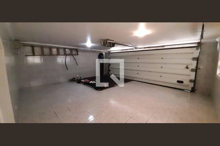 Casa para alugar com 284m², 4 quartos e 6 vagas Casa para alugar com 284m², 4 quartos e 6 vagasGaragem Interna
