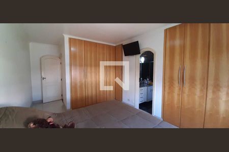 Casa para alugar com 284m², 4 quartos e 6 vagas Casa para alugar com 284m², 4 quartos e 6 vagasSuíte 1