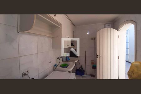 Casa para alugar com 284m², 4 quartos e 6 vagas Casa para alugar com 284m², 4 quartos e 6 vagasÁrea de Serviço