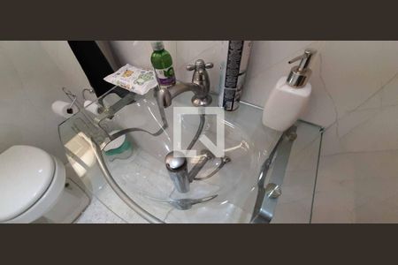 Casa para alugar com 284m², 4 quartos e 6 vagas Casa para alugar com 284m², 4 quartos e 6 vagasLavabo