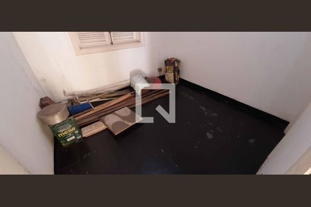 Casa para alugar com 284m², 4 quartos e 6 vagas Casa para alugar com 284m², 4 quartos e 6 vagasEdícula