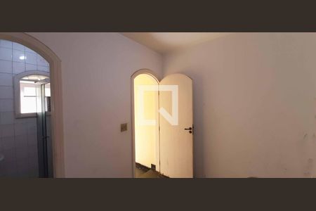 Casa para alugar com 284m², 4 quartos e 6 vagas Casa para alugar com 284m², 4 quartos e 6 vagasEdícula