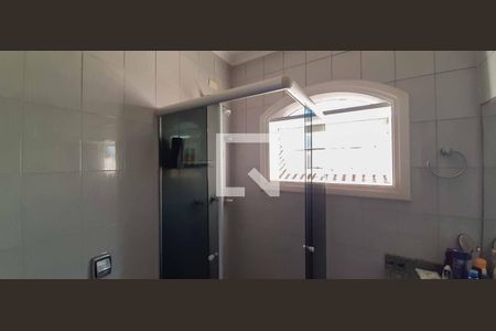 Casa para alugar com 284m², 4 quartos e 6 vagas Casa para alugar com 284m², 4 quartos e 6 vagasBanheiro da Suíte 2