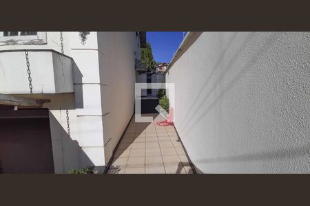 Casa para alugar com 284m², 4 quartos e 6 vagas Casa para alugar com 284m², 4 quartos e 6 vagasQuintal